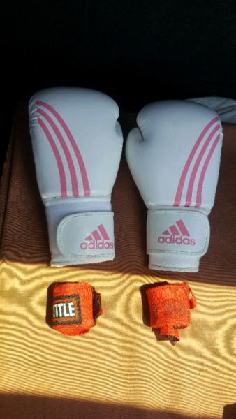 Adidas boxing gloves 12 oz mint condition