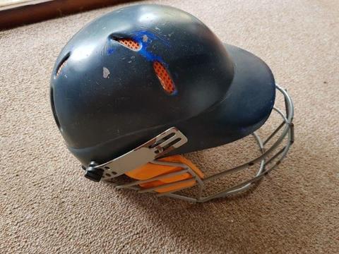 Cricket gear ... 15/17 year old