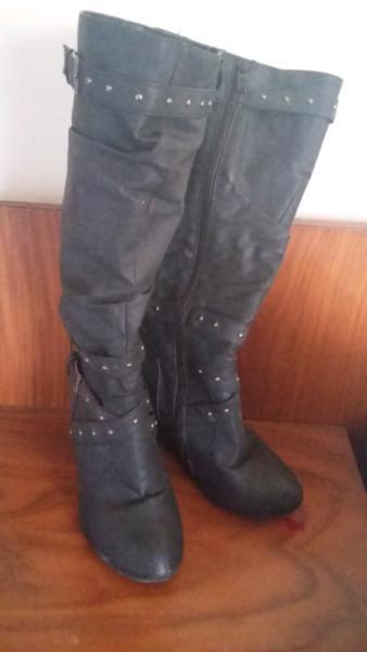 URGENT SALE Second hand lady's black leather boots