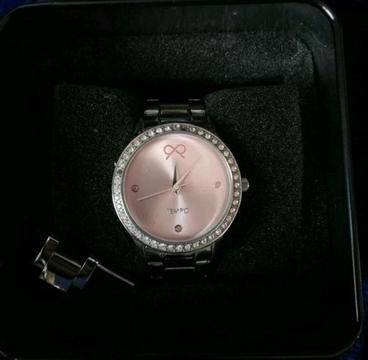 Stainless steel tempo ladies watch