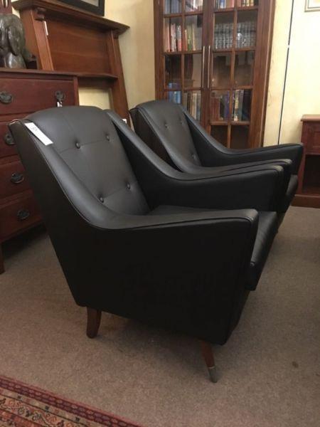 MID CENTURY GIO PONTE STYLE LOUNGE CHAIRS