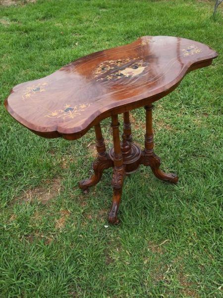 1870 Walnut Veneer English basket based pedestal occasional table
