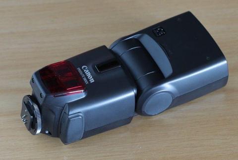 Canon Flash 580 EX with Flash Extender for sale