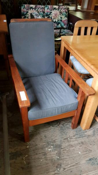 Oregon Morris Chair x1