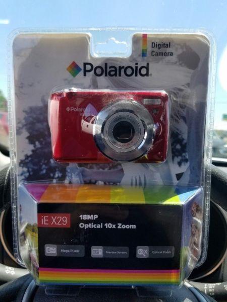 **STYLISH RED** Polaroid iE X29 Digital 18MP to sell or swop for cellphone