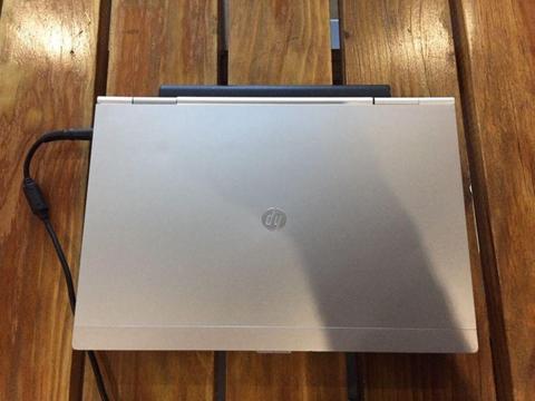 HP laptop elitebook 2560p i7