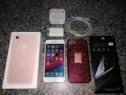 Iphone 7 Rose Gold 32 Gig in Box