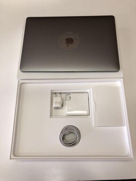 MacBook Pro 15-Inch with TouchBar, i7, 512GB, 16GB RAM Space Grey