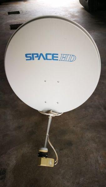 Satellite Dish with Twin LNB and arm bracket