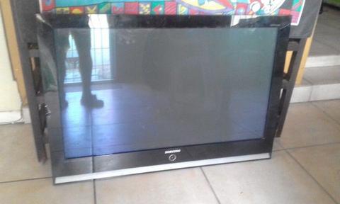 42 inch Samsung Plasma Tv - Hd - Remote - Spotless - Bargain !!!!!!