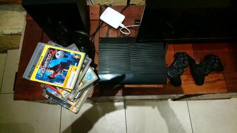 Playstation 3 (500 GB), 2 x controllers, games