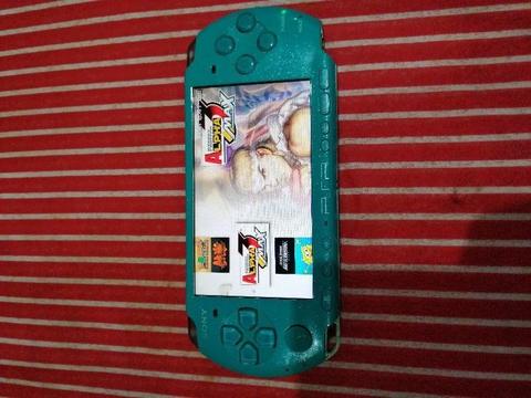 PSP LIMITED EDITION WITH 32 GAMES