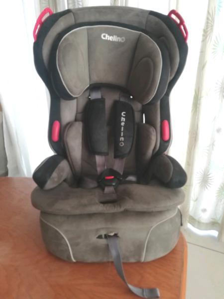Chelino carseat /booster 9-36kg