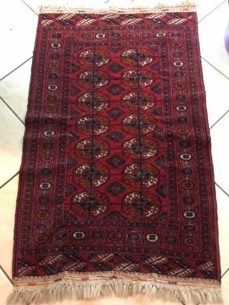 AUTHENTIC HAND MADE WOOLEN PERSIAN CARPET