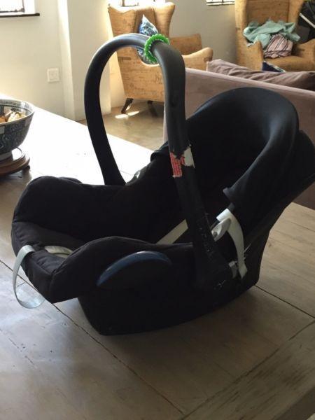 Maxi cosi car seat