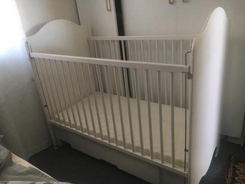 White cot bed with bottom drawer