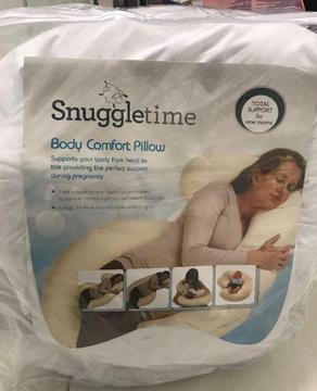 Maternity comfort body pillow and belly binding kit