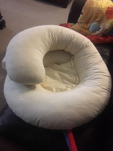 Pregnancy cushion