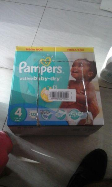 BABY NAPPIES PAMPERS ACTIVE BABY DRY SIZE 4 MEGA BOX = R 320 ONCO