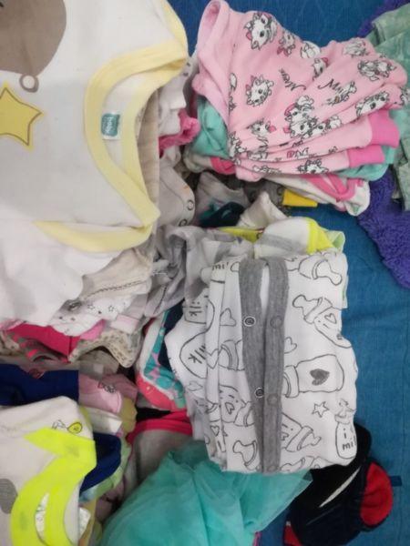 Baby girls (0-6months)Mixed bag clothing over 60 items for sale R400neg