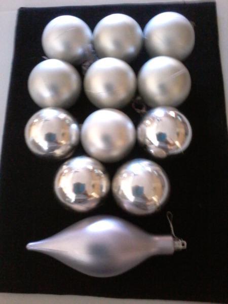 Silver Christmas tree baubles -12 per pk