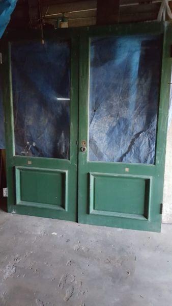 Merantin green doors