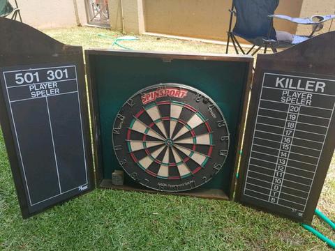 Dart board and wooden case