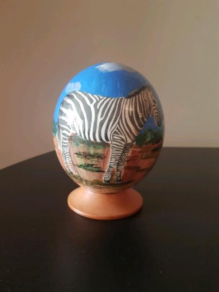 Decorative ostrich egg