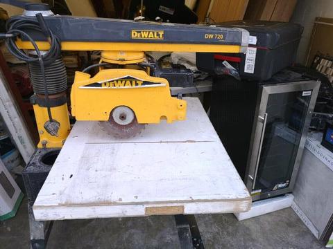 DEWALT DW720 RADIAL ARM SAW VERY GOOD CONDITION FOR GIVE AWAY PRICE