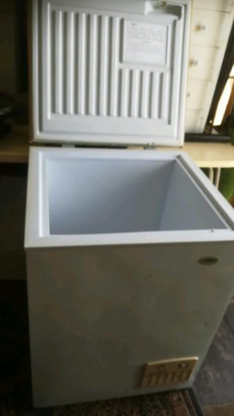 Kic chest freezer 180 litres