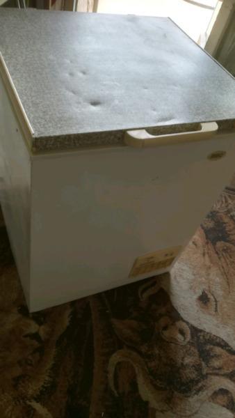 Kic chest freezer for sale in Parow