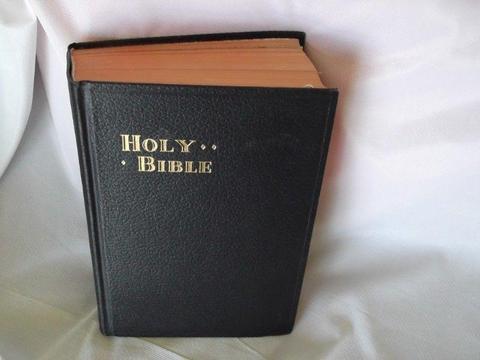 HOLY BIBLE -OLD AND NEW TESTAMENT