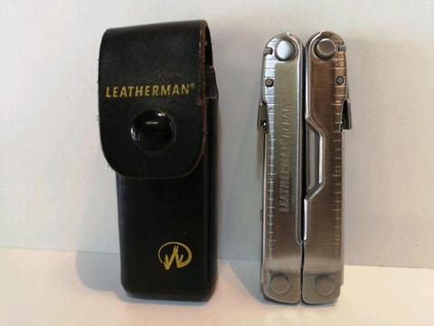 Leatherman Rebar in leather pouch