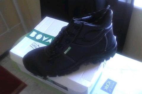 Brand new Bova safety boots for sale