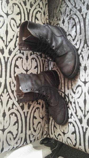 Army boots size 9