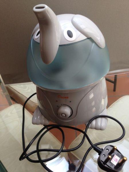 HUMIDIFIER... Crane childs ultrasonic cool mist humidifier..elephant almost new R330