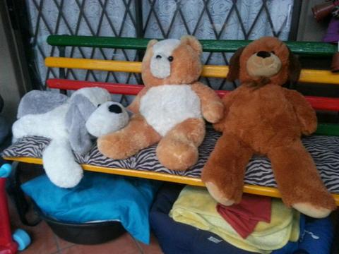 3 Large soft toys