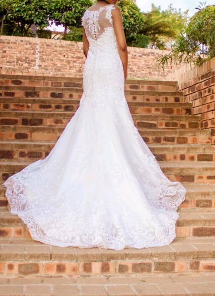 Wedding dress R 3,500.00