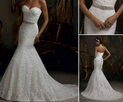 Gorgeous lace wedding dress for sale