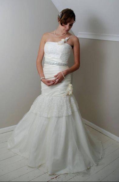 Wedding dress to hire or purchase