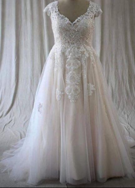 AFFORDABLE WEDDING DRESSES FOR HIRE