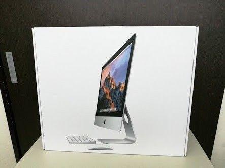 Late 2015 21inch 4K Retina Display iMac Intel Quad Core i5 with Accessories and Box for sale
