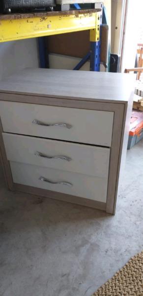 Chest of draws