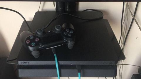 Ps4 ,800gb