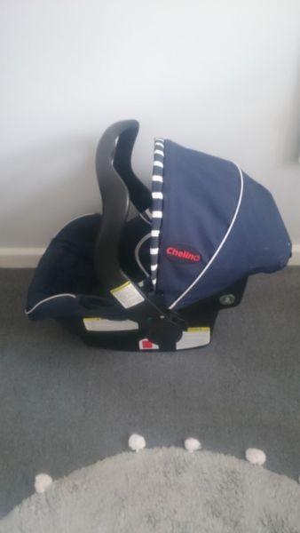 Chelino travel system