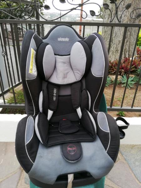 SAFEWAY CAR SEAT UP TO 36 KGS