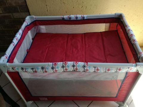 Little one adjustable camping cot