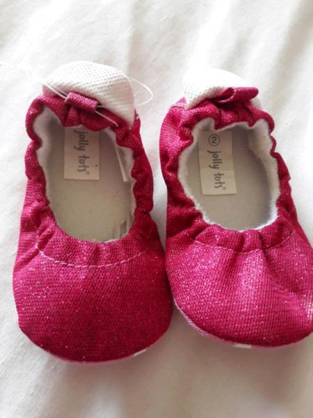 Baby shoe size 2 new