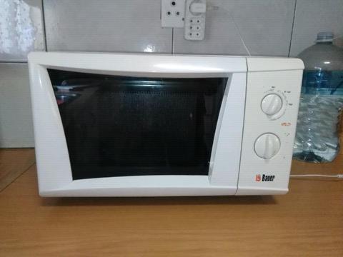 Microwave Bauer for sale R350