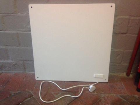 Econo wall heater, excellent condition
